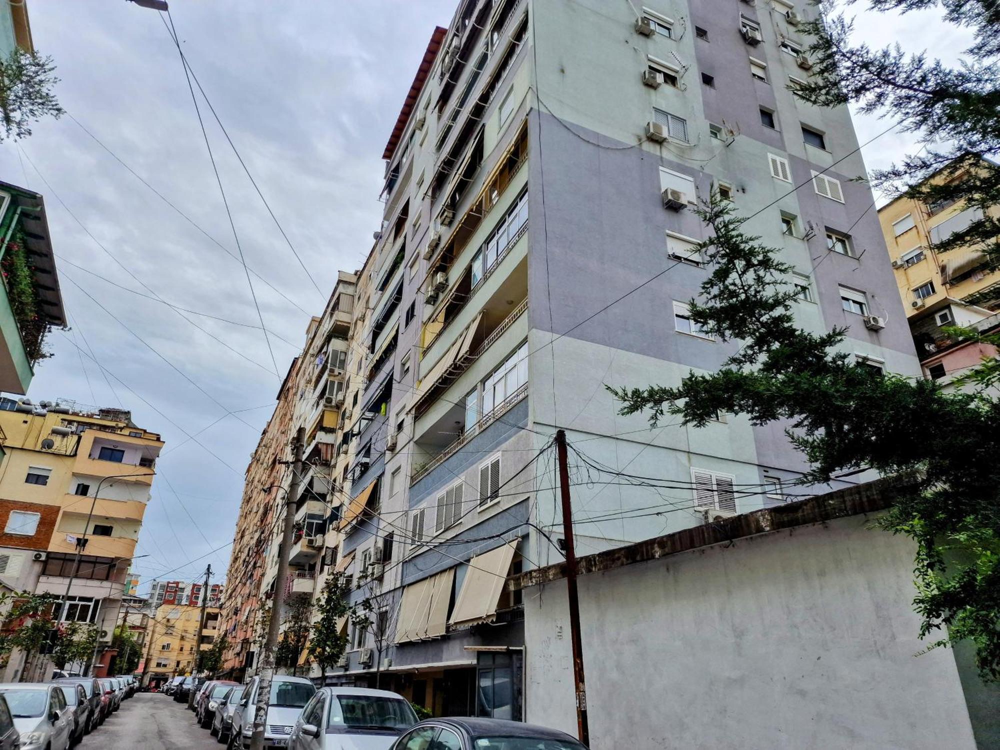 City Block Wilson - Free Parking Tiranë Rom bilde